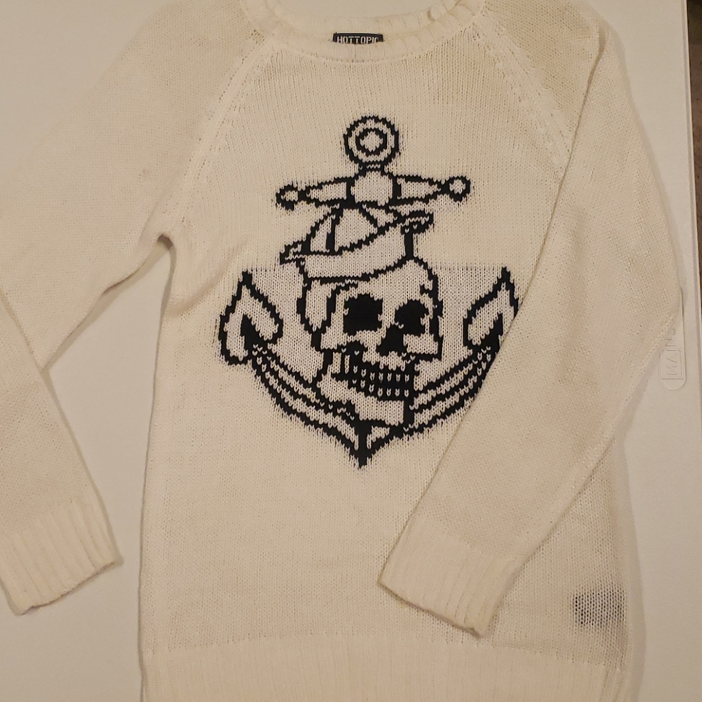 Skull sweater